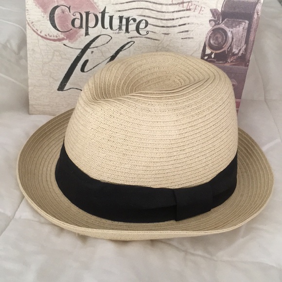 Fedora - Picture 2 of 3